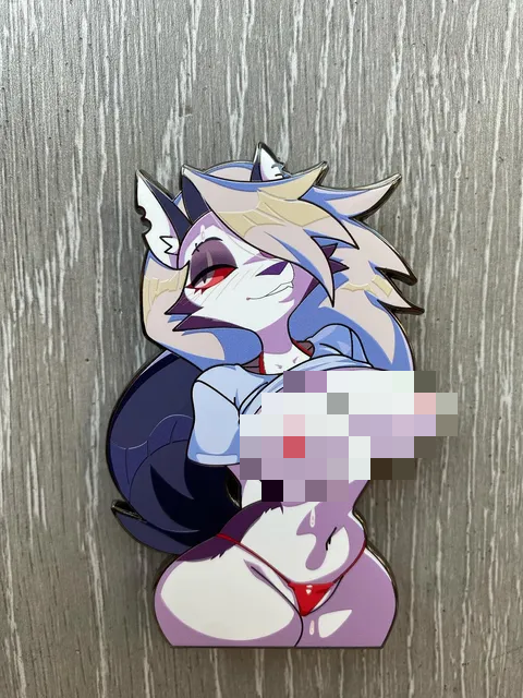 Fluff #6 Pin